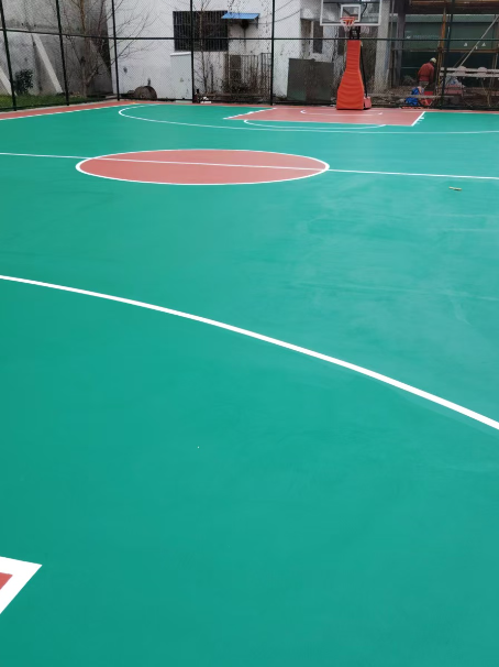 舒兰 球场长期使用易出现地面开裂